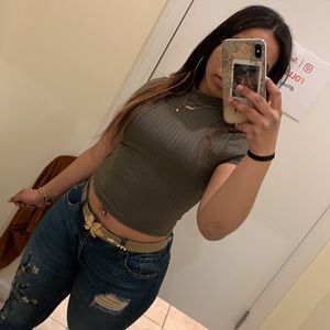 Meet your Posher, Yasmil